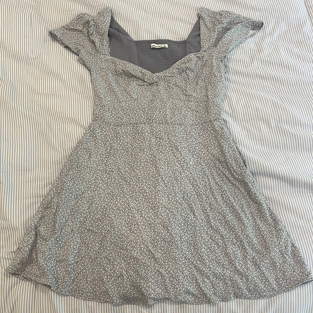 Blue floral Abercrombie and Fitch Dress! WITH POCKETS!!!